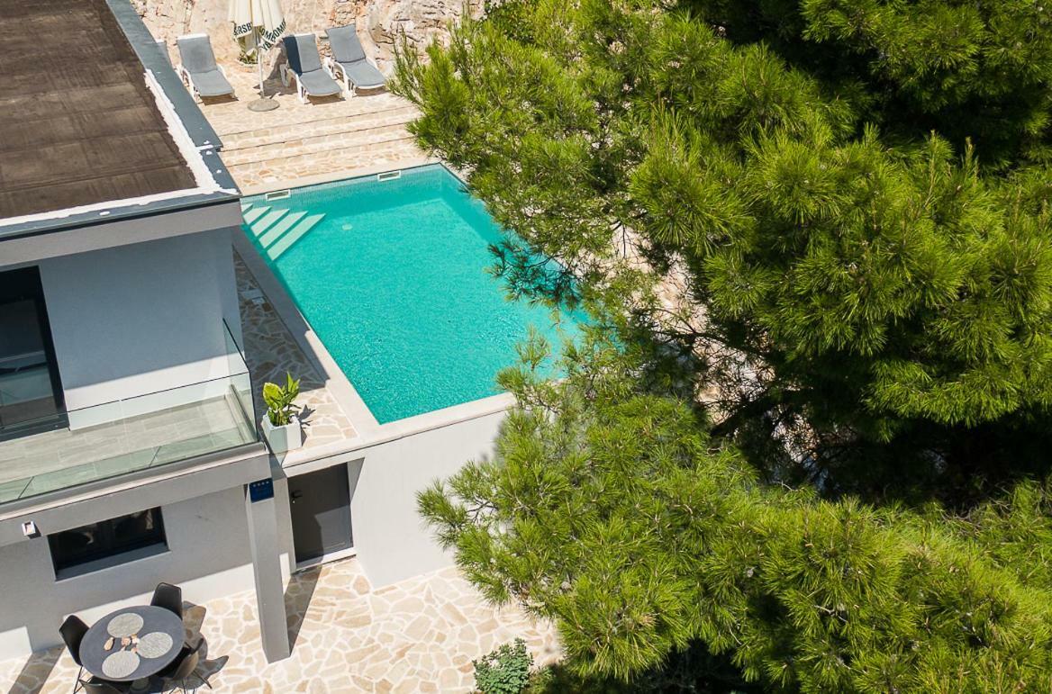 Villa Regina With Heated Pool And Sea View Marina Exterior photo